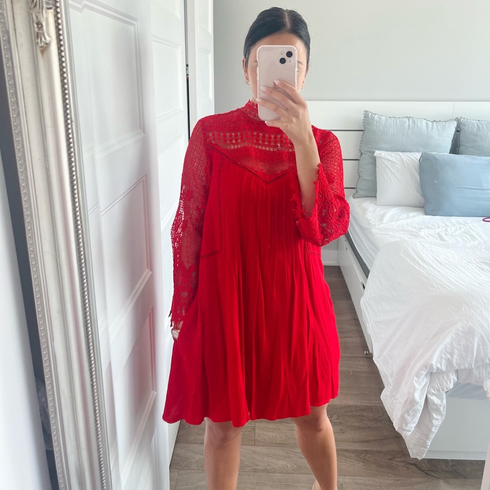 Red dress with side pockets